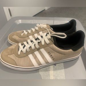 Men’s Adidas Samoa Size 11 great shape